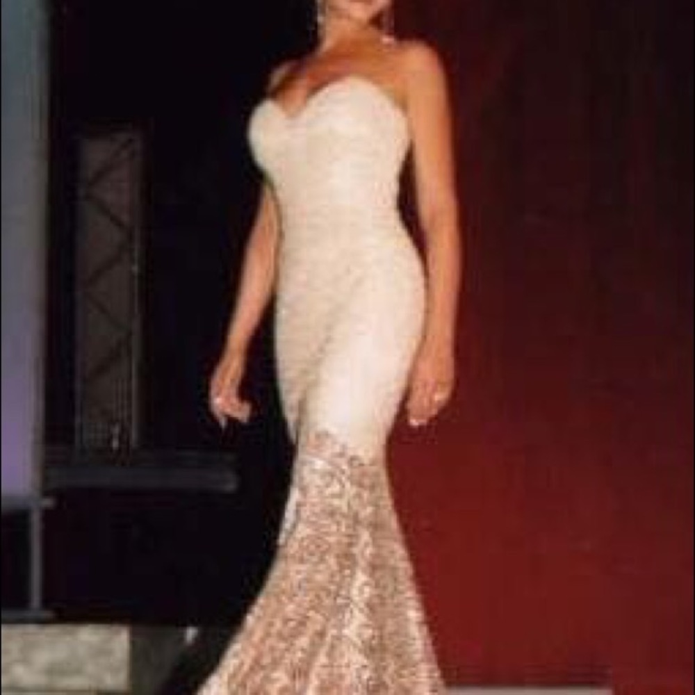 Couture! Make offer💕!